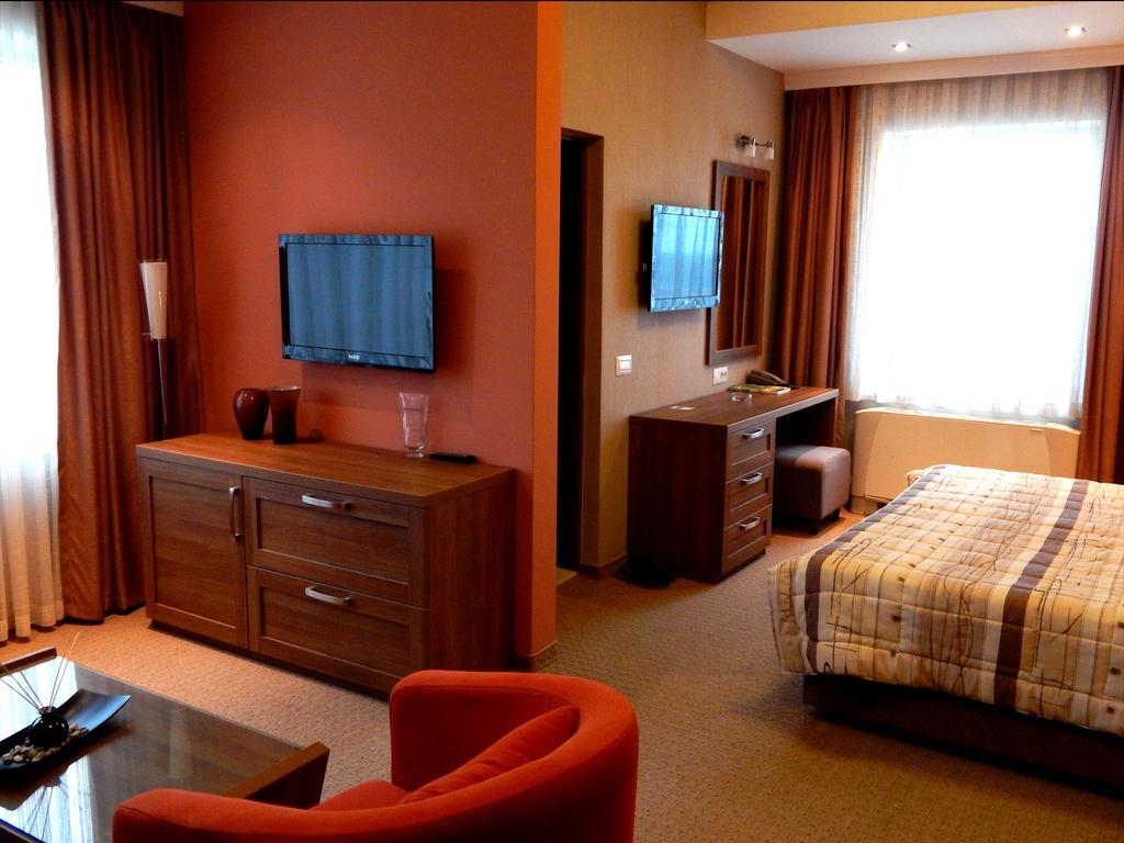 Hotel Emka Тетово Екстер'єр фото